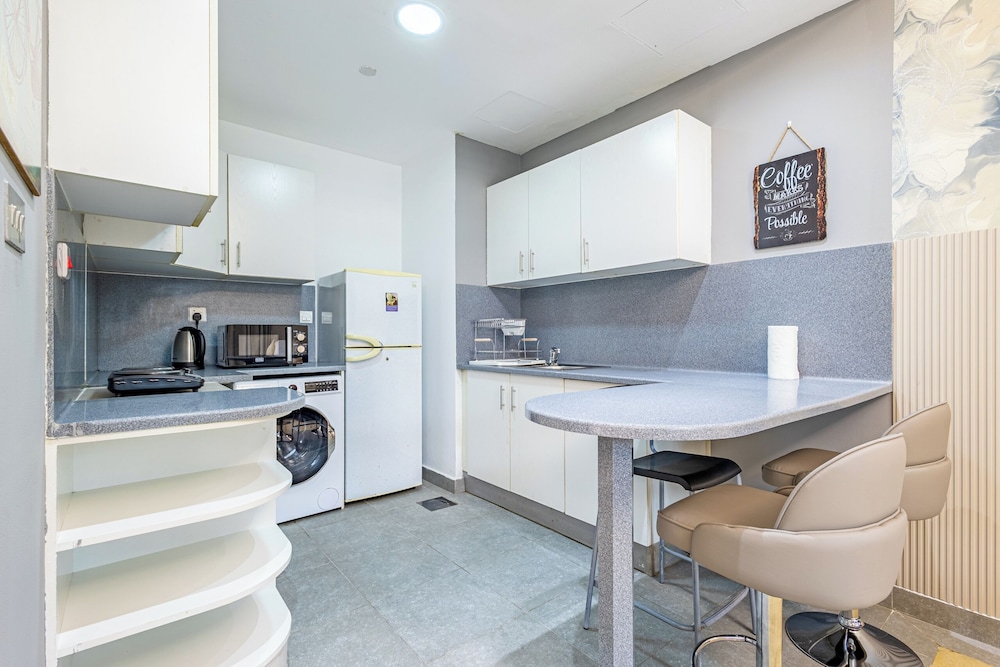 Superhost Cozy Studio Near Dubai Marina