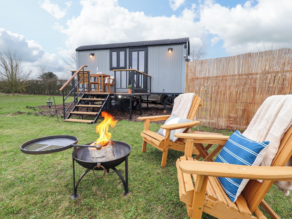Shepherds Hut - Ash