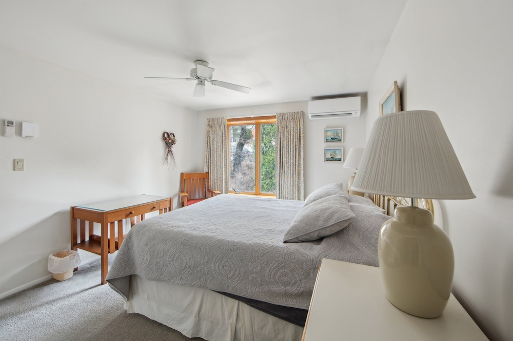 Chatiemac 42F - Quiet & Cozy 3-Bedroom Retreat 3 Townhouse by The Summit at Gore Mountain