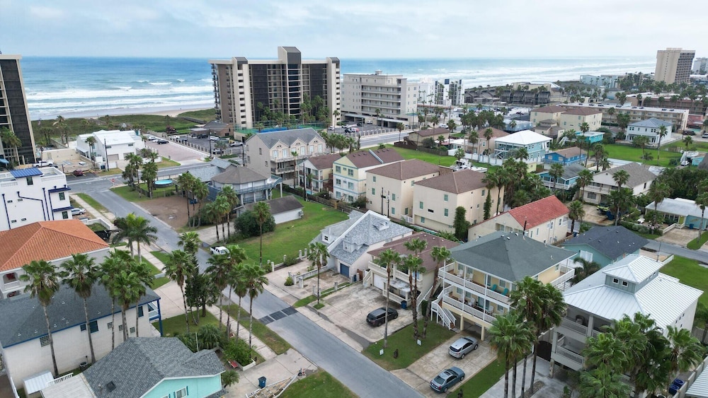 121 Snapper By The Sea 4 Bedroom Home