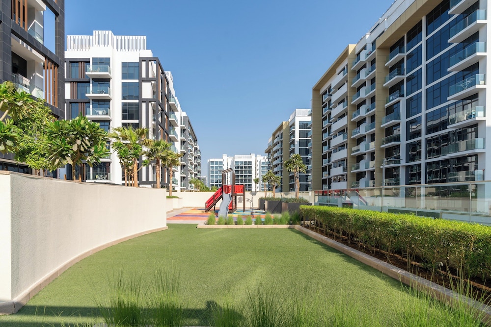 GLOBALSTAY. Azizi Riviera 34