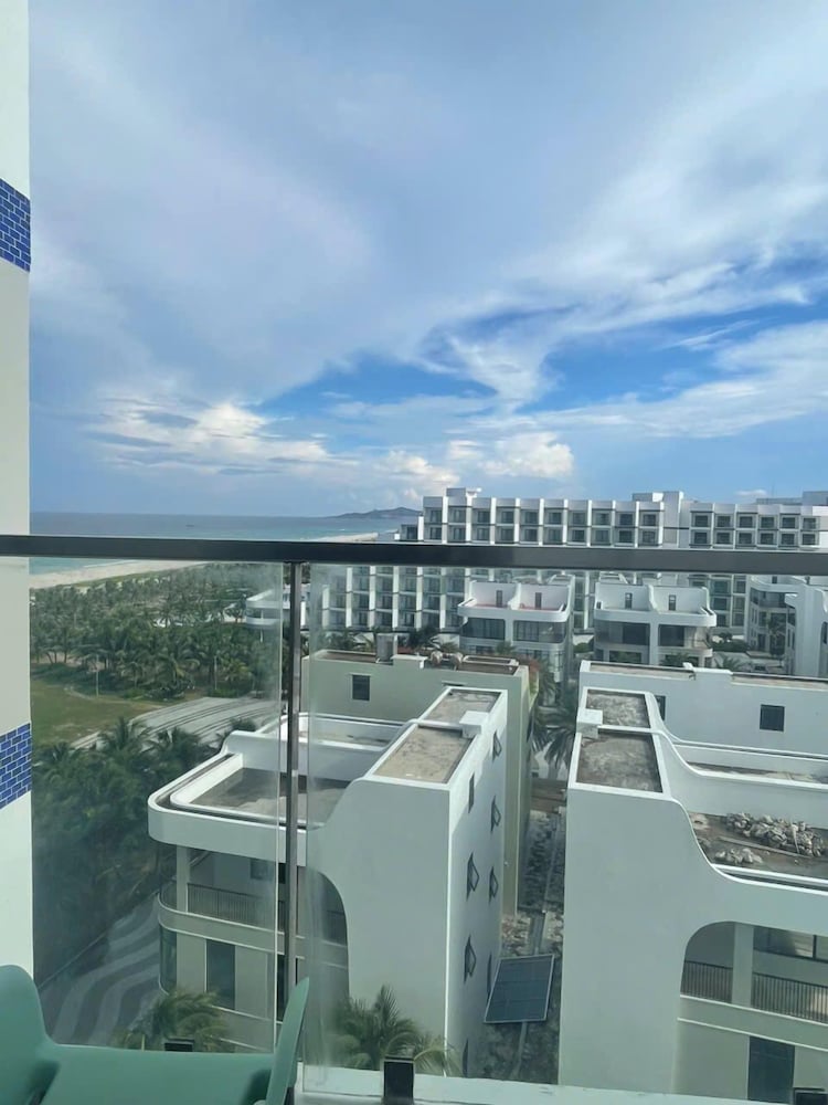 AirPort Cam Ranh Resort