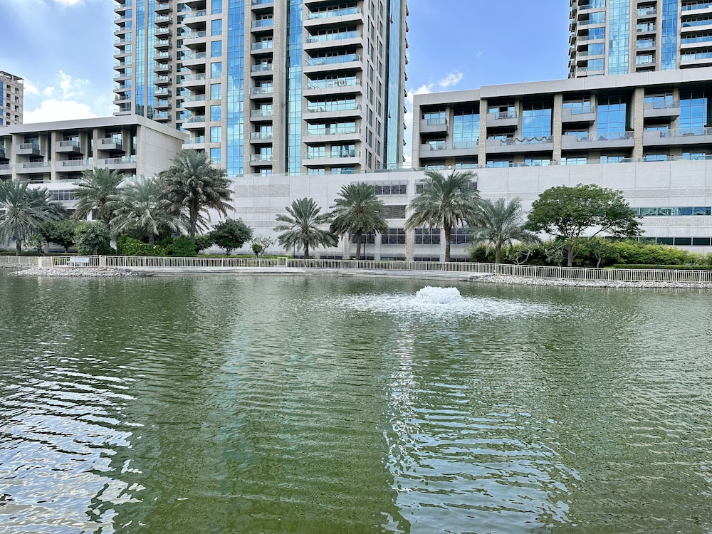 Lux BnB Travo Tower I Private Garden I Lake View