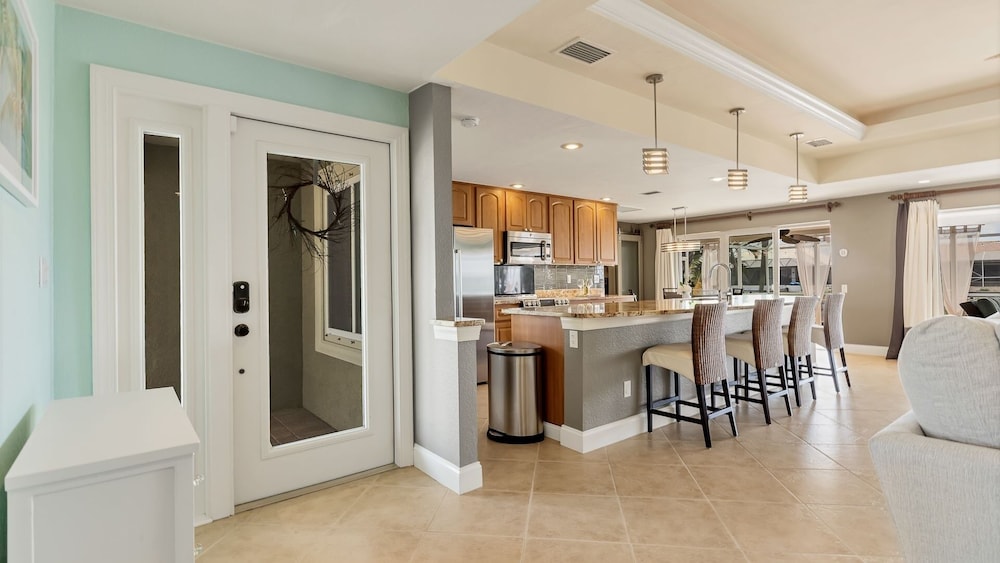 Punta Gorda Isles 3 Bedroom Private Pool+Spa Home on Canal 3 Home