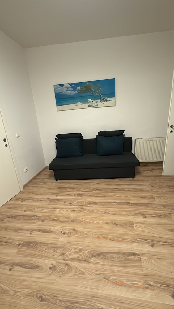 Cozy 1BR Apt with Lounge Central Vienna