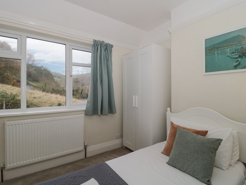 2 Moorlands