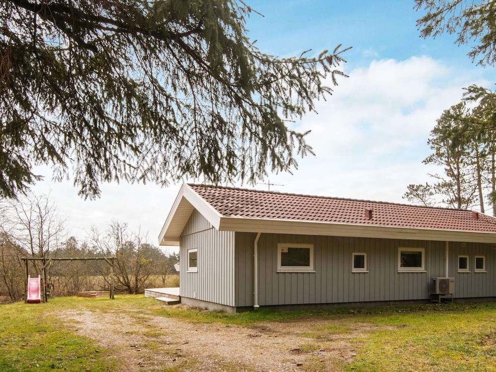 8 Person Holiday Home in Romo view 3