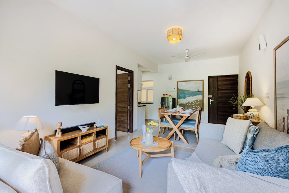Alaya Stays Veera Marina 1BHK with Pool