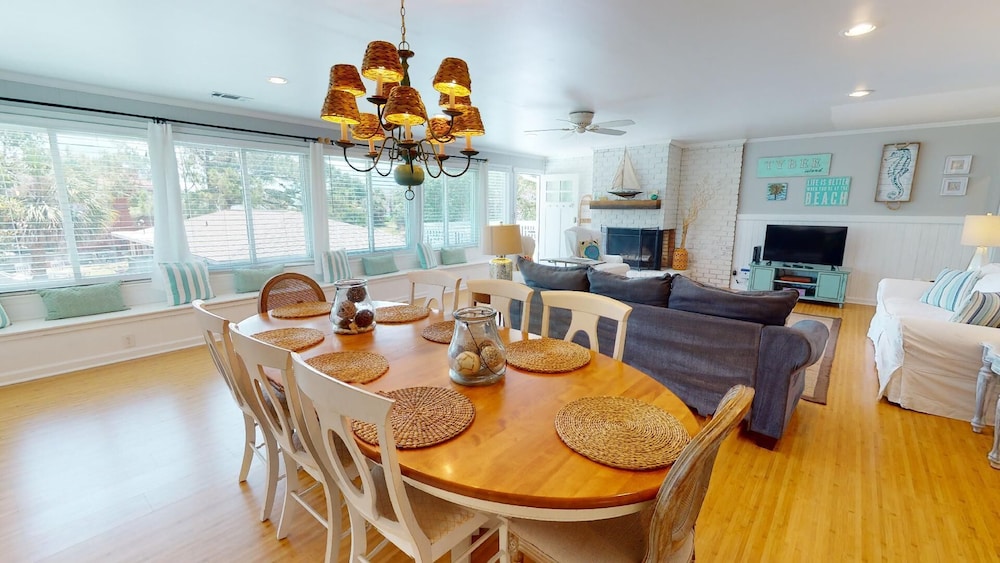 The Island Star by Tybee Vacation Rentals
