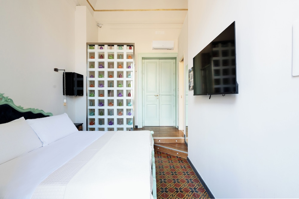 Holiday Lux Boutique Room