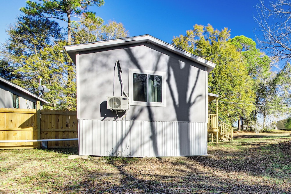 1 Mi to Dtwn Enterprise: Pet-friendly Home w/ Yard