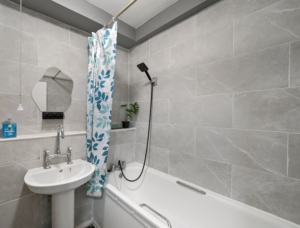 Impeccable 1-bed Apartment in London