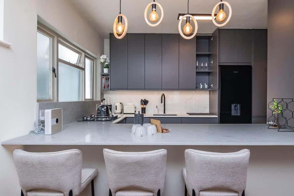 Modern 2 Bedroom Apartment Pleasant Ways Seapoint