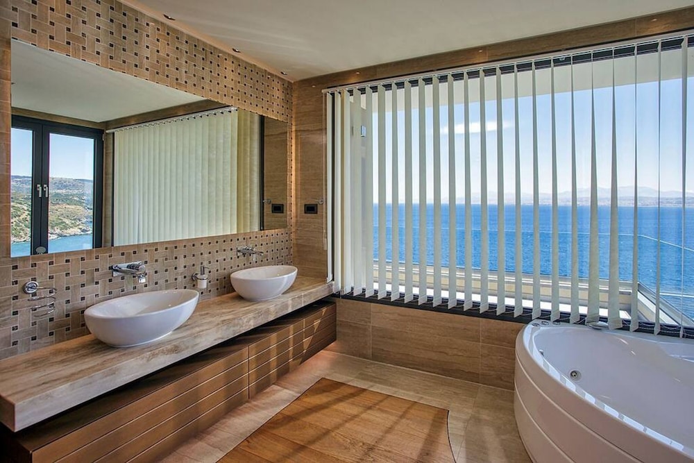 Ocean View Luxury Villa view 4