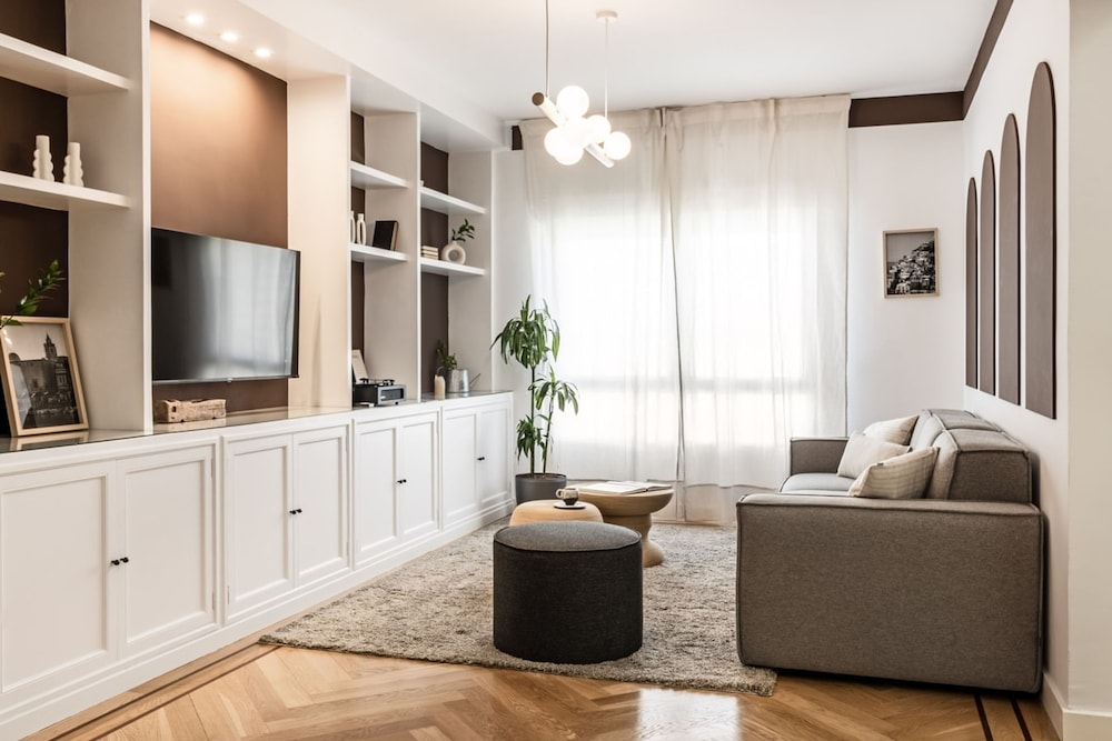 Arzano - 4 Bedrooms and Office in Castilla