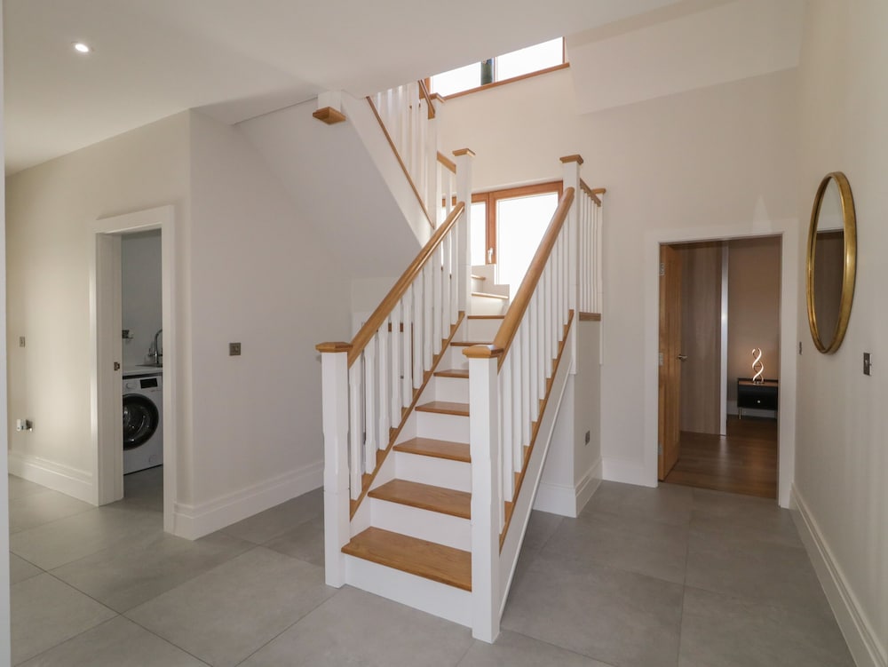 Moorhen House