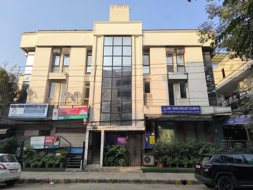 Metrolink Apartment & Suites-Green Park