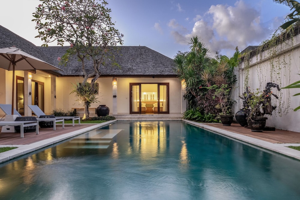 Saba Villa
