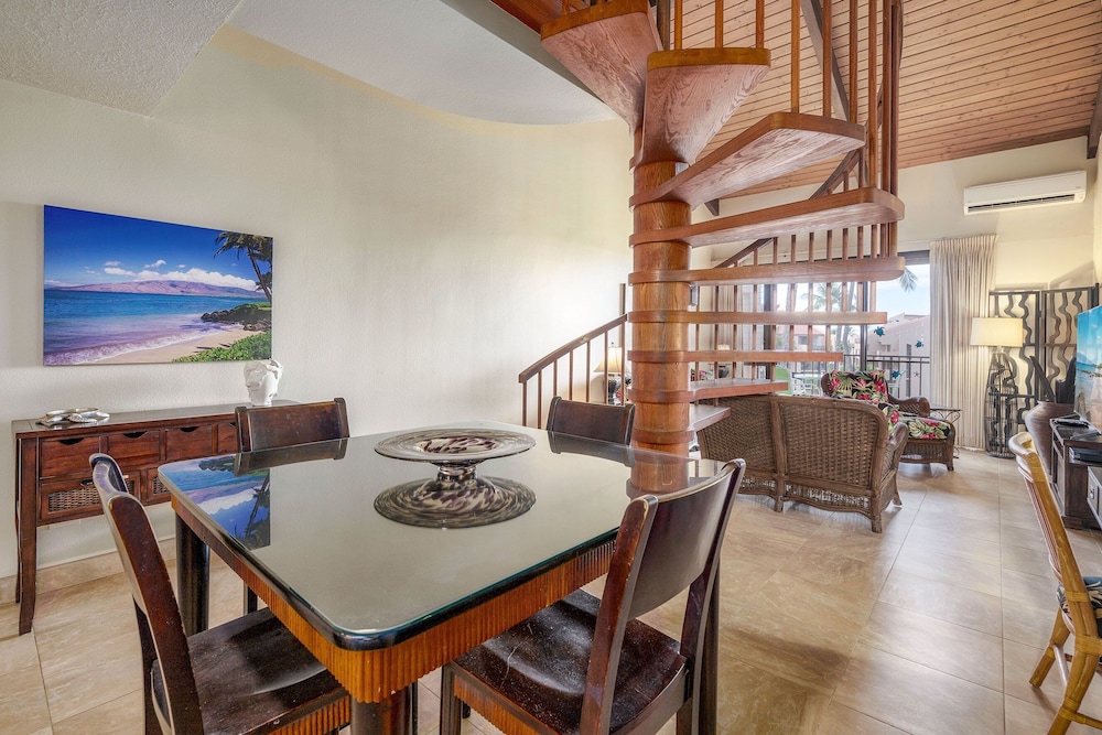 Kamaole Sands 2-406 - Luxurious Renovation - Penthouse Ocean Views - Split AC