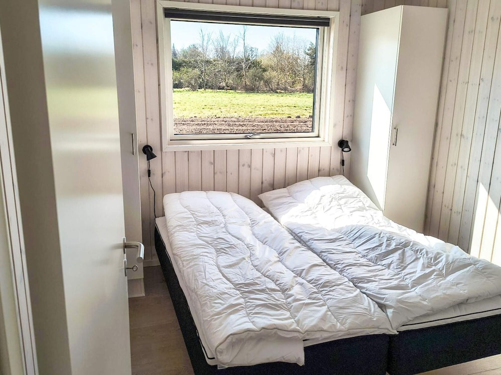 5 Star Holiday Home in Humble