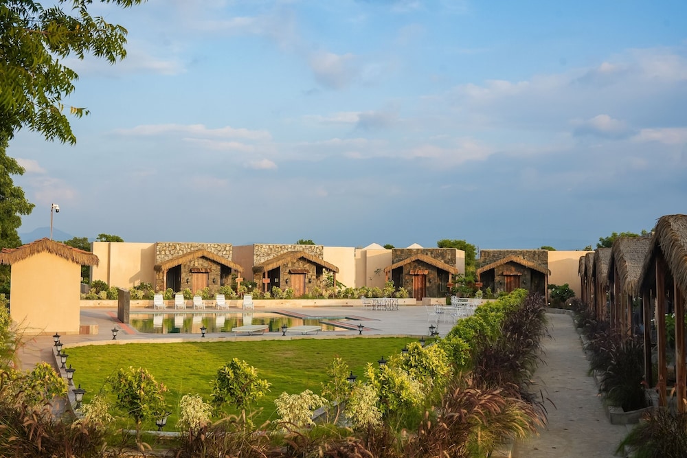Vallora Retreat Jawai Luxuria by Moustache
