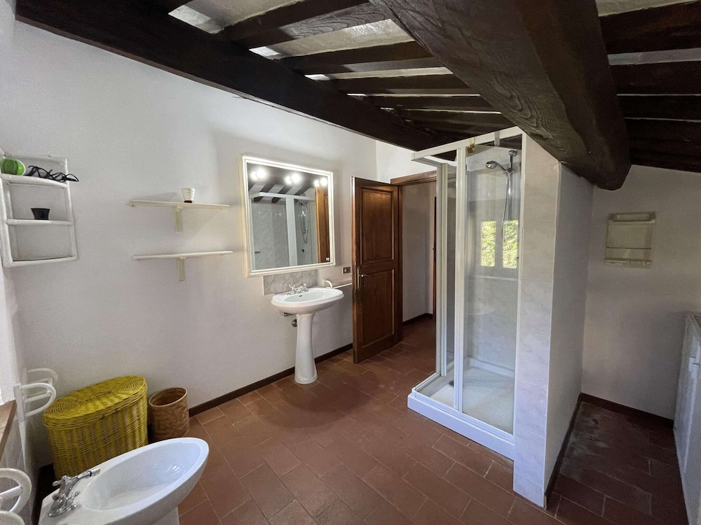 Villa in Amandola With Pool and Garden photo 5