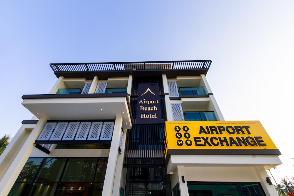 Hotel Airport Beach Hotel Phuket - Image 1