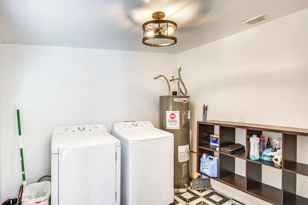 1 Mi to Dtwn Tucson: Home w/ Fenced-in Yard