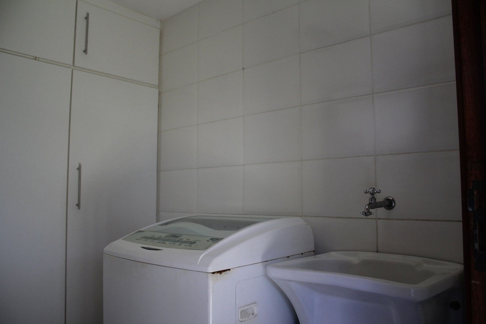 Bz10 Casa 4 suítes em condomínio clube