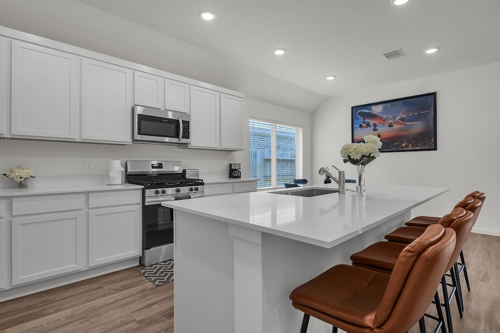 Spacious 3br Retreat Near Lake Conroe 3 Bedroom Home
