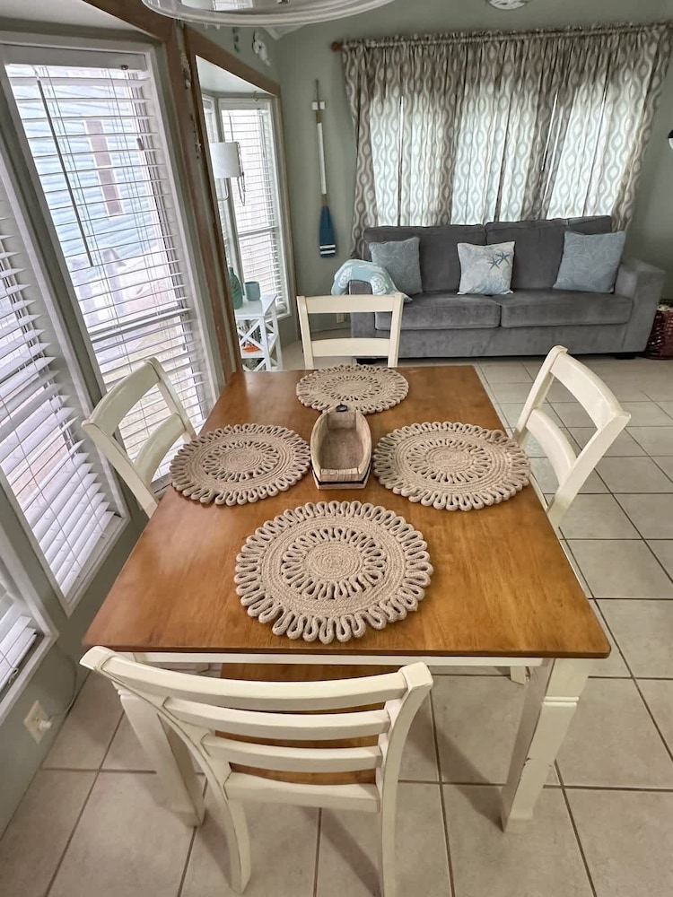 Lovely Cozy Cottage-pet Friendly