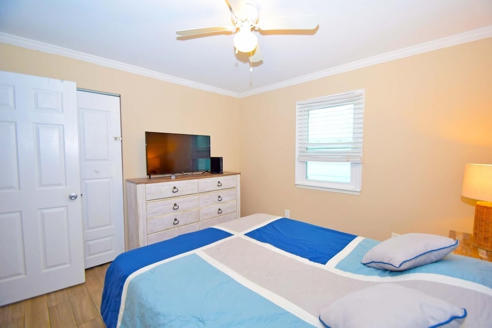 Dune Mist Iii 1s 3 Bedroom Condo by RedAwning view 4