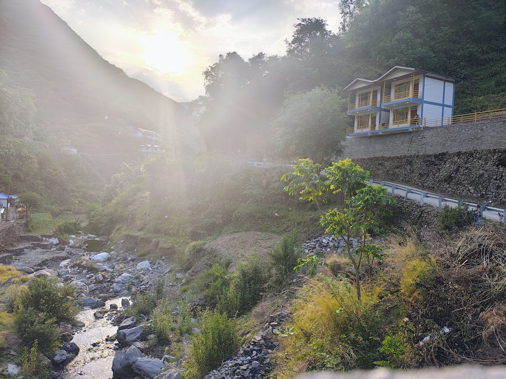 NEERANGANA RETREAT