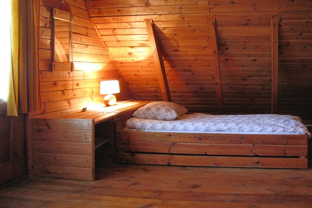 Great Holiday Home in the Middle of Nature and Right on the Lake, Natac Wielka view 3