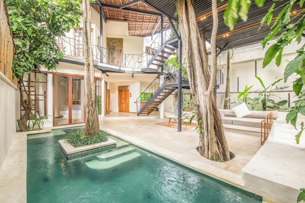 Stylish 2-br Villa With Pool, 800m Canggu Beach