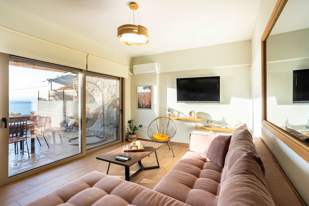 Verga Paradise Nest - A Blissful Hideout