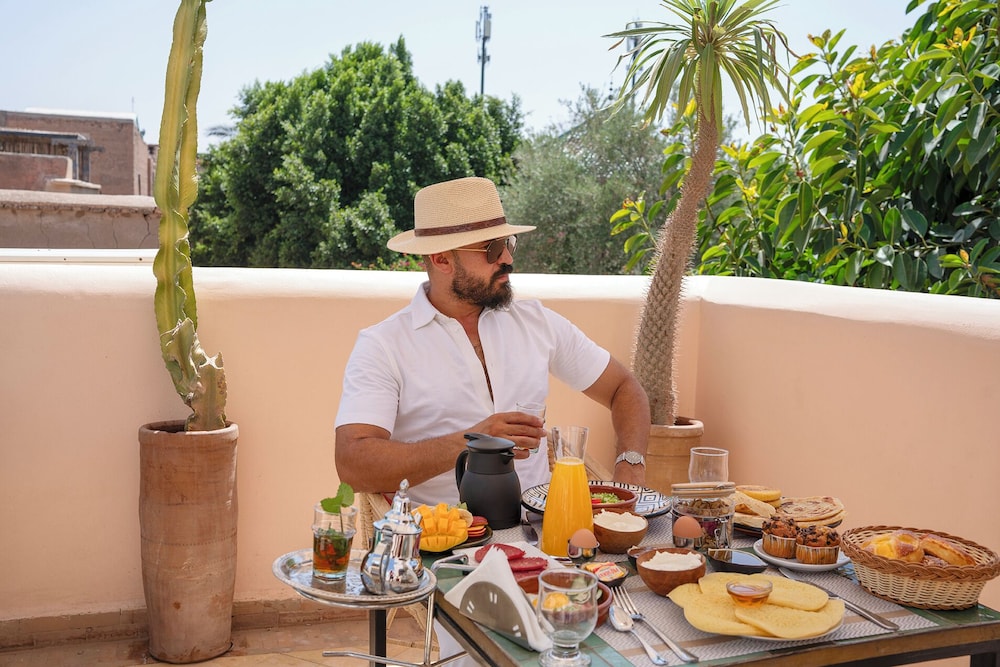 Riad Yalla habibi
