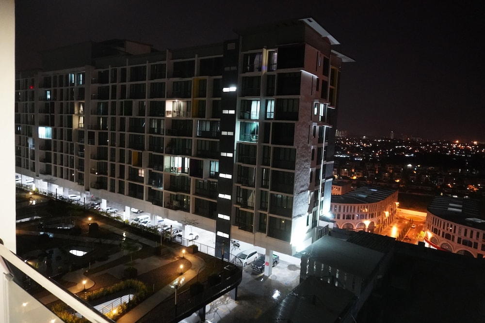 Luco Apartments Viva City Megamall photo 1