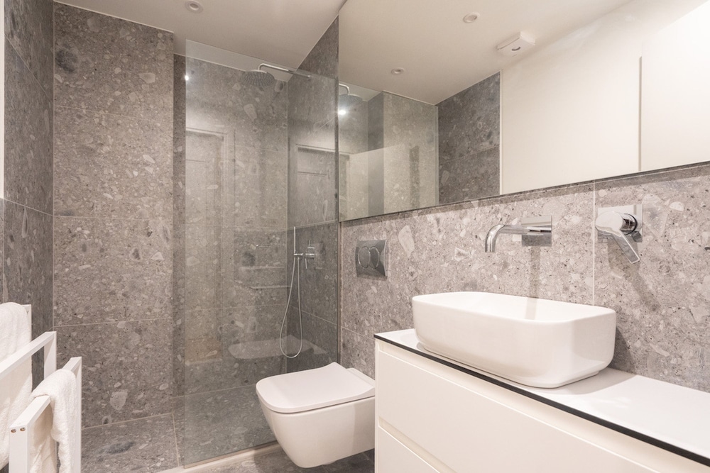 LIV Athinum 1 - Luxury Apartment 4C