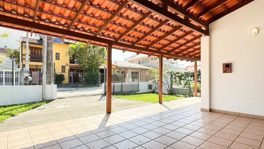Casa Aconchegante a 100 metros da praia