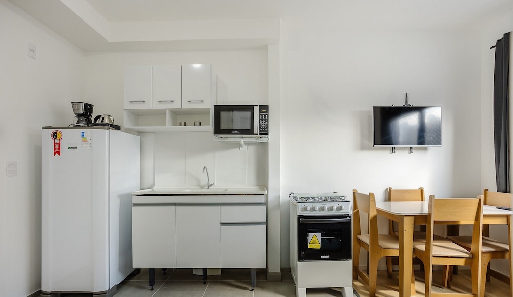 Complete Stay With Pool, Near the Metro and Praca da Se APS