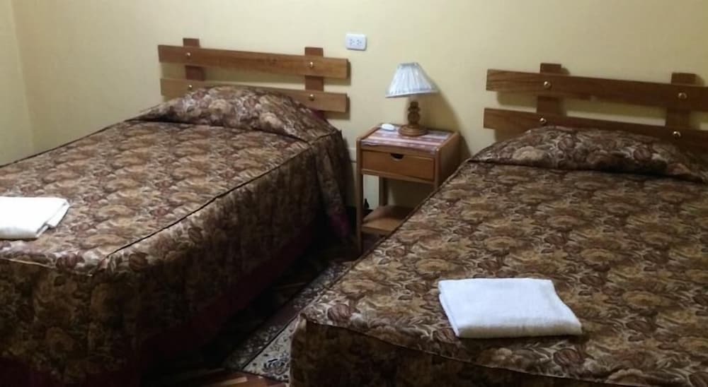 HOSTAL LOS UROS