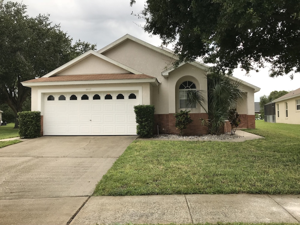 Kissimmee Vacation Homes by Shine FM