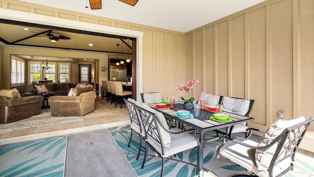 Private Yard and Outdoor Area - AC & Shared Pool - Golf Views - Vrkcv