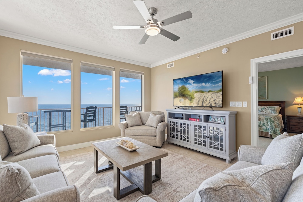 Treasure Tides3br Beachfront Corner Unit Sleeps 8 With Stunning Gulf Views!