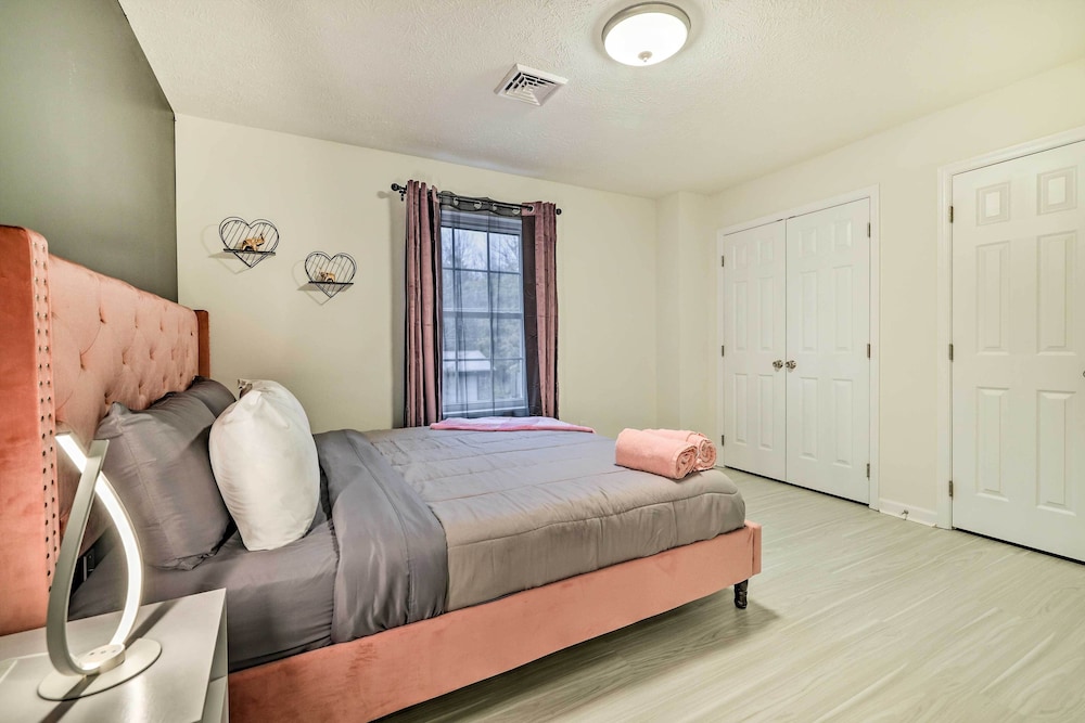 Scranton Vacations - Pocono Summit Home: Game Room  Lake Access! - Property Image 4