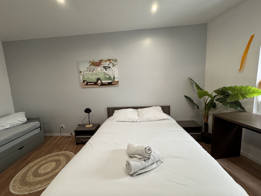 Villa in Le Mans Near Plantagenet City