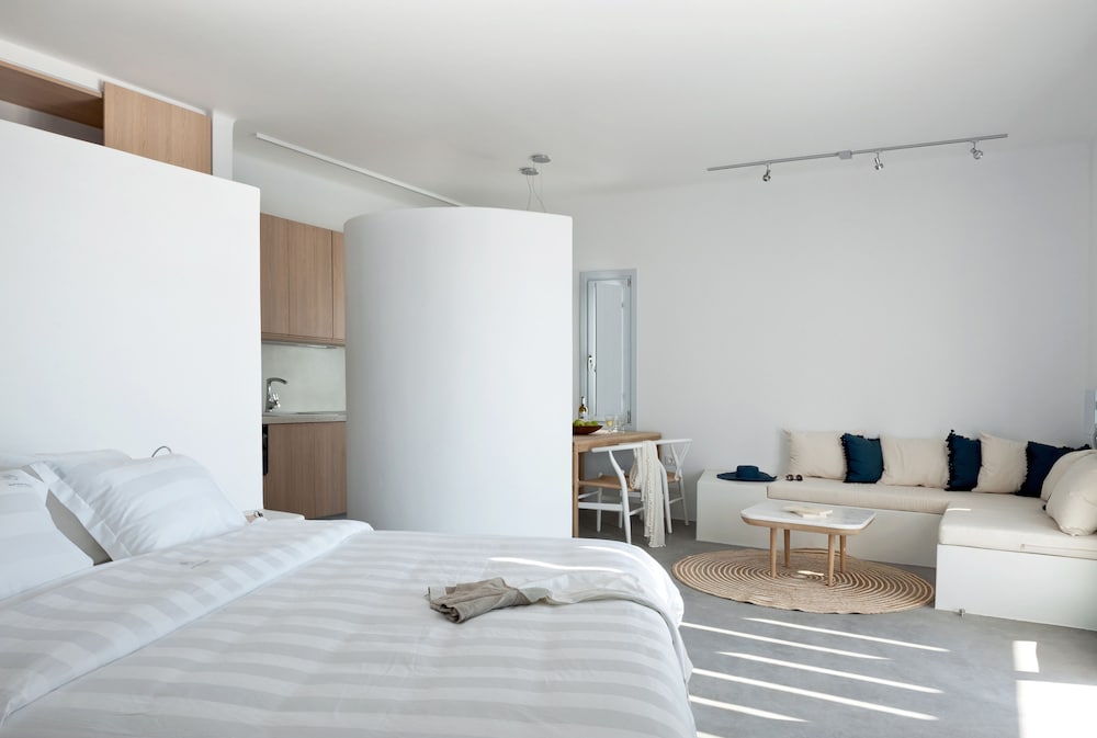 Santorini Heights