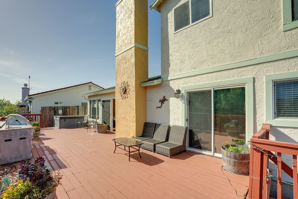 Vallejo Vacations - Vallejo Home w/ Spacious Deck, Hot Tub Views - Property Image 12