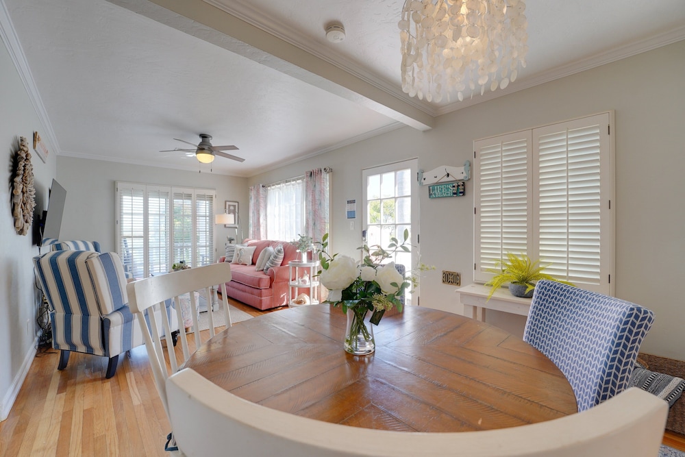 Coral Cottage